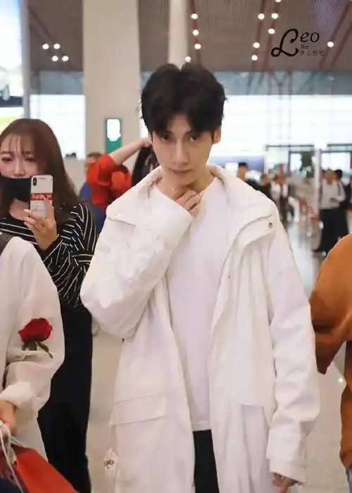 原创"润玉"罗云熙深夜发文回复留言,网友:原来这样才会被翻牌_谭松韵