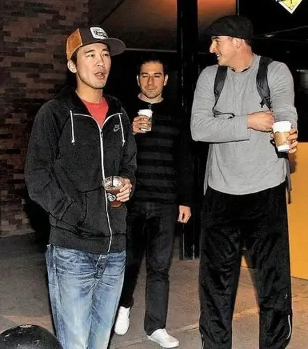 黄立行陪玩百亿富豪 称徐静蕾只是朋友