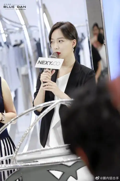 今日王珞丹出席活动,状态挺好啊,之前还和粉丝打趣要退圈