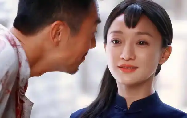 重温红高粱才发现余占鳌和九儿三进高粱地竟全都是算计