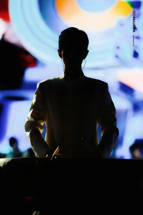 超喜欢的一组剪影,周末愉快!#肖战#@x玖少年团肖战daytoy