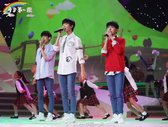 p>tfboys,中国内地男子演唱组合,由 a target="_blank" href="/item