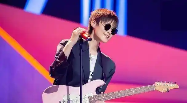 看李宇春和杜华就有预兆_陆柯燃_决赛_乐华