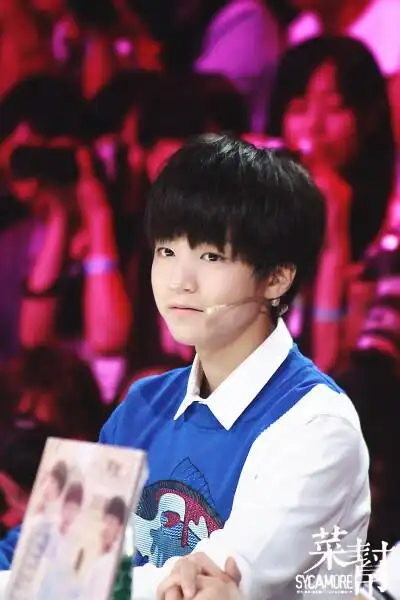 tfboys王俊凯 王俊凯 140828年代秀录制高清图 cr.logo