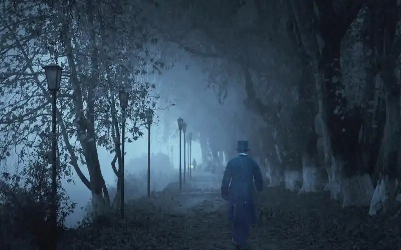 独自一人雨中漫步