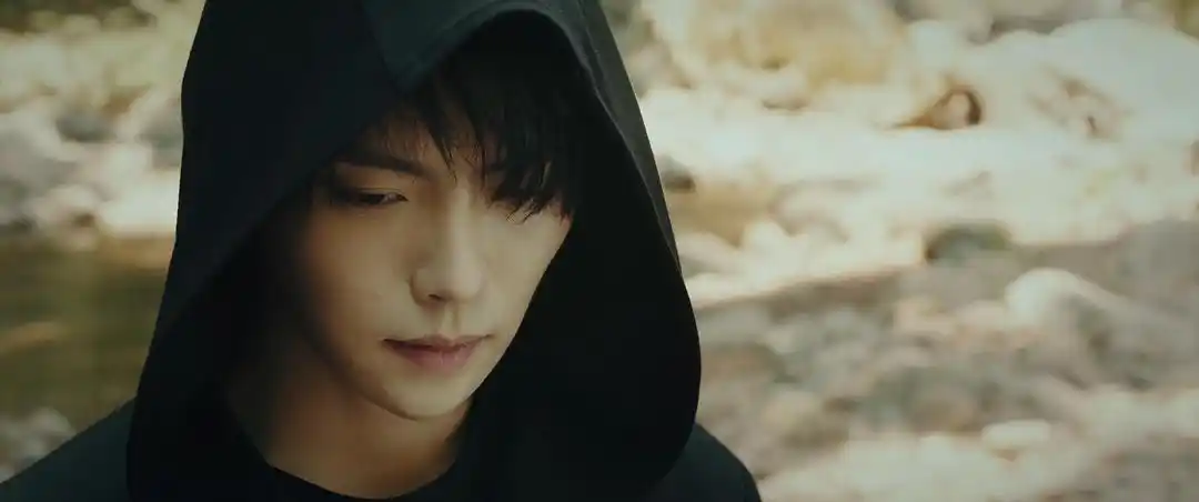 大家有没有觉得肖宇梁的小哥正面冷,侧面很温柔(加演技楼,.