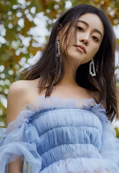 祝绪丹高清淡雅写真,时尚俏丽!__财经头条