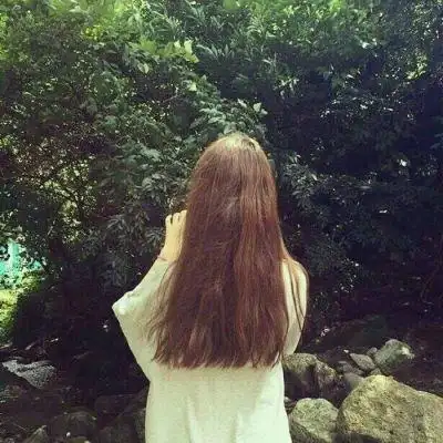唯美意境头像女生背影2019最新 原谅我性格古怪无人疼爱