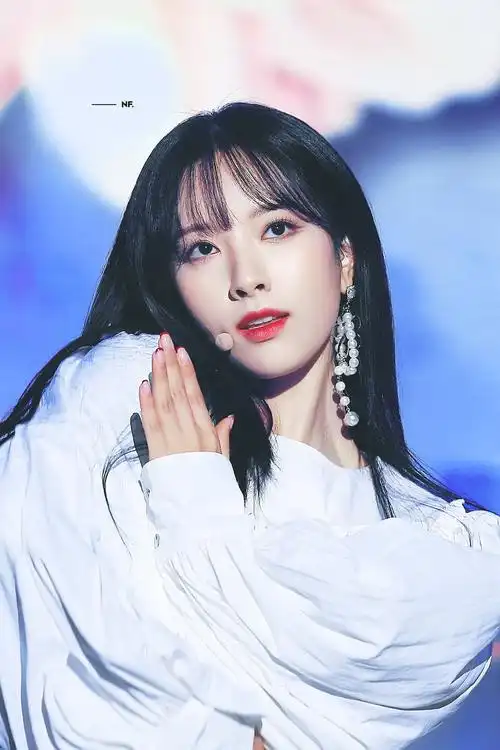 宇宙少女苞娜金知妍bona