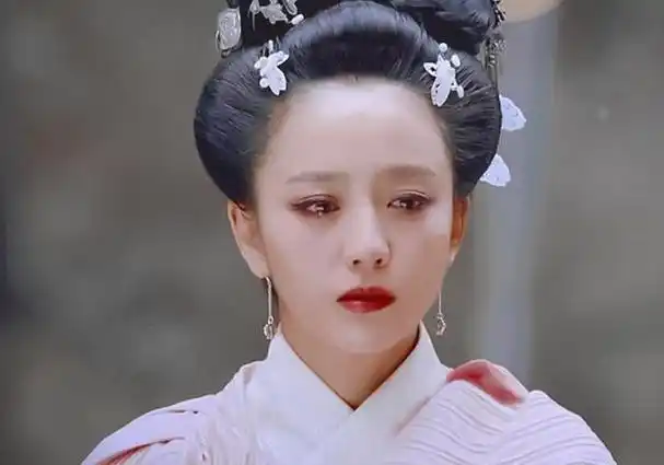 佟丽娅的6个绝美古装,赵飞燕倾城,荆如忆好虐,最后这位太可惜