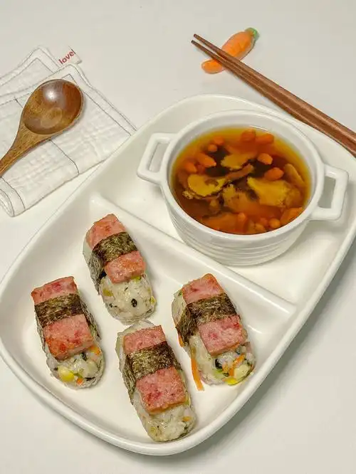 懒人午餐肉饭团一口一个炫不停60