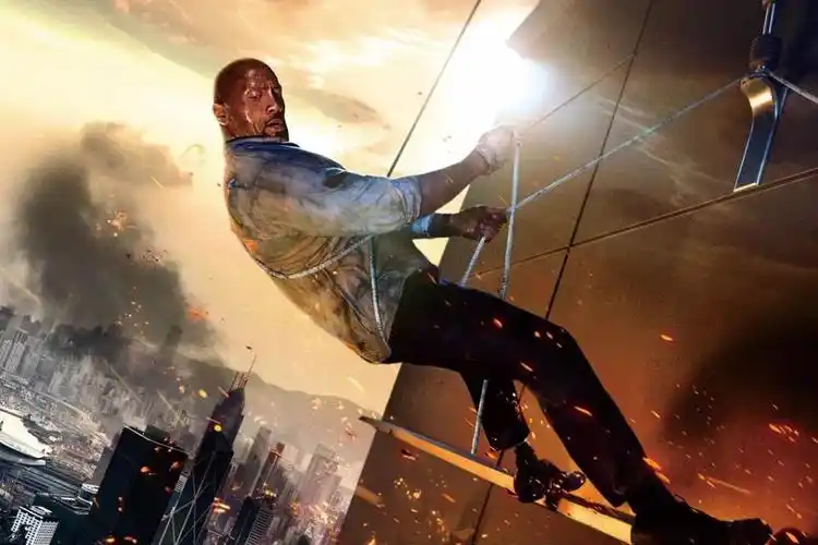 《摩天营救》:巨石强森也拯救不了此片的乏善可陈,无聊透顶!