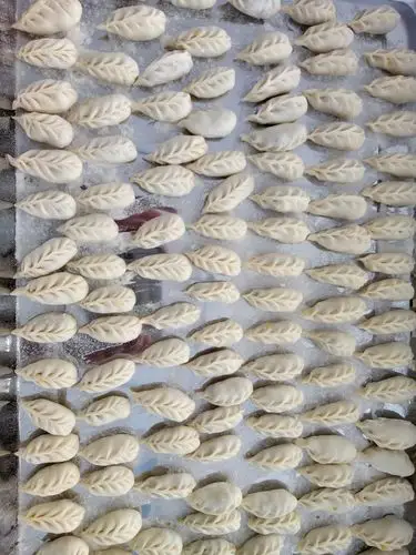 宝贝们说:老师,你看饺子都变成老鼠啦