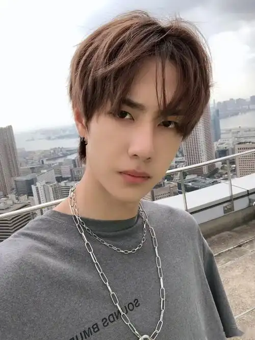 比帅图更有杀伤力的是女友视角和自拍照#王一博 #热烈 #电影 - 抖音