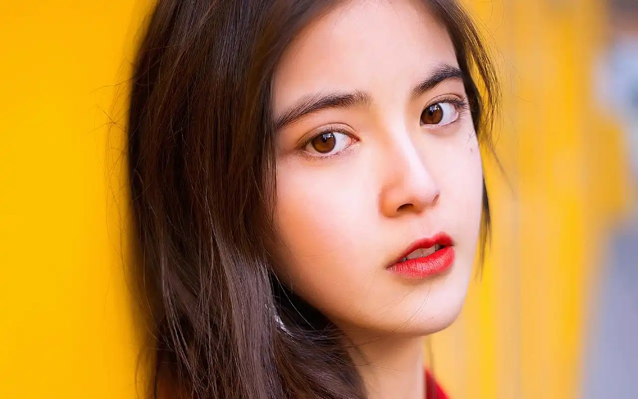 可爱甜美美女写真图片桌面壁纸