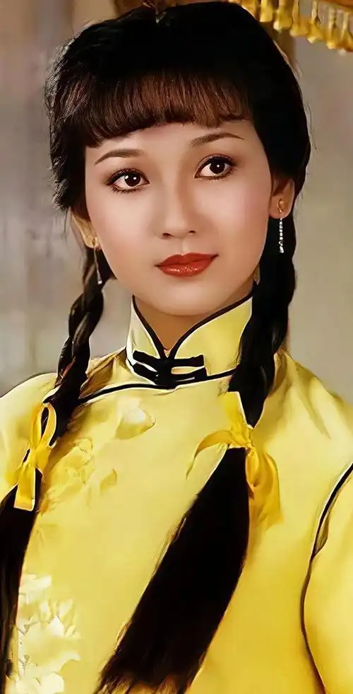 回顾赵雅芝的3个麒麟子:小儿子继承衣钵长子次子,个个让她骄傲