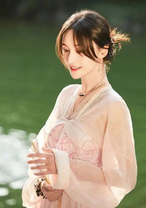 郑爽汉服造型照片|郑爽汉服图片大全