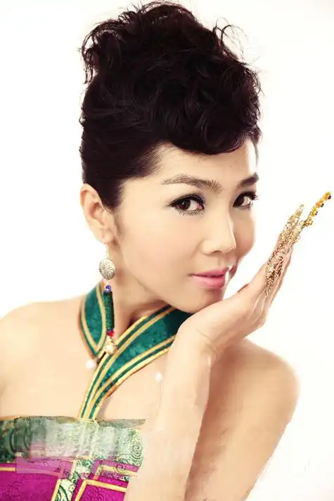 《新歌来啦》嘉宾:苏勒亚其其格_北京时间