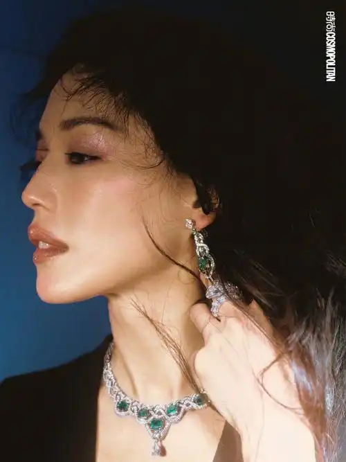 舒淇cosmo鎏光曼波封面