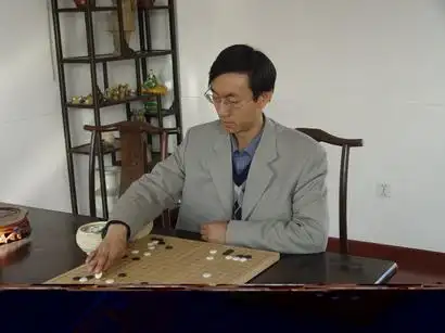 郑弘:棋手下海第一人 北京市场非常广阔