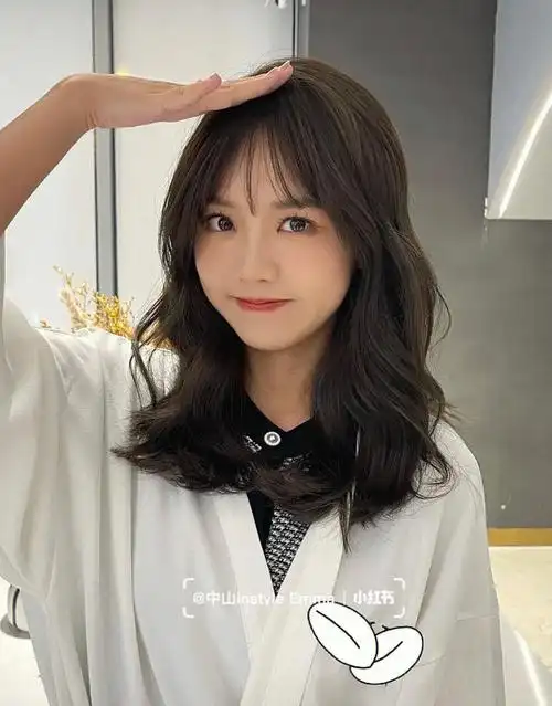 瘦脸必看韩式锁骨发气垫烫