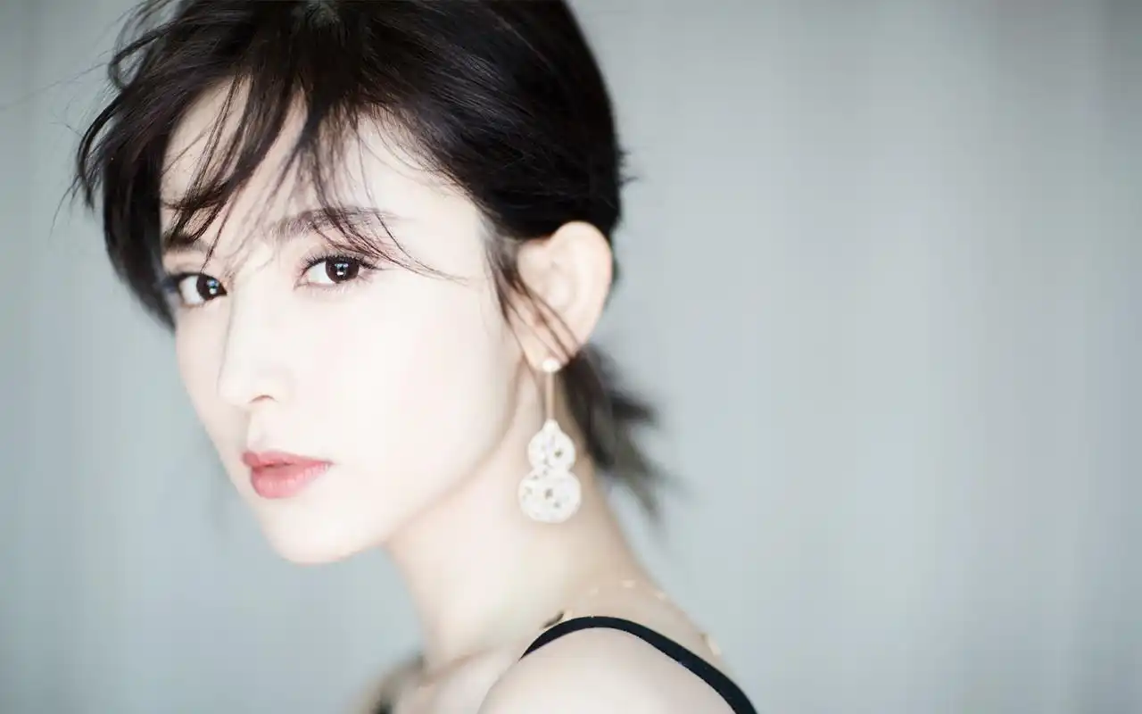 古力娜扎性感图片桌面电脑壁纸