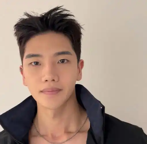 男生韩系凌乱发型推荐