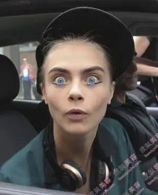 90后鬼脸超模 歪嘴斜眼举止逆天