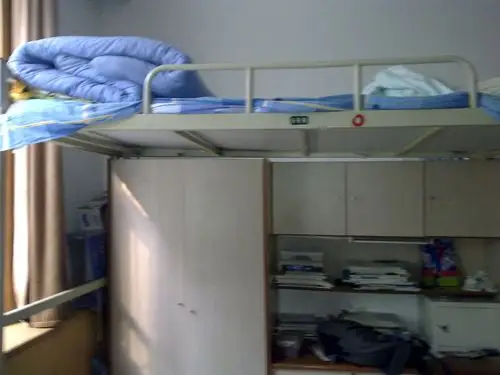 山东省实验中学东校问题(主要是宿舍)求详解,请最近的学长学姐们进来