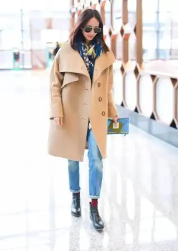 围观各路女明星秋冬款穿搭如何才能不露腿又时尚成功吸睛