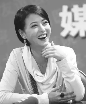 周海媚与张延很像啊