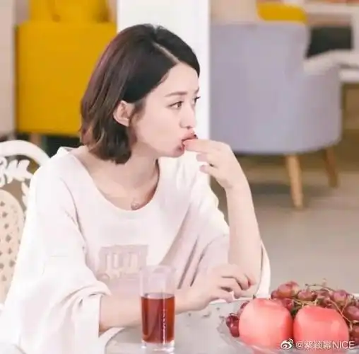 短发赵丽颖果然颜值高什么发型都能驾驭