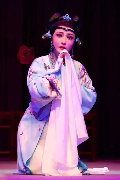 《海上夫人》 关于引诱的浮云