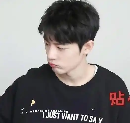 粉丝第一次与肖战唱反调小飞侠围观高呼支持