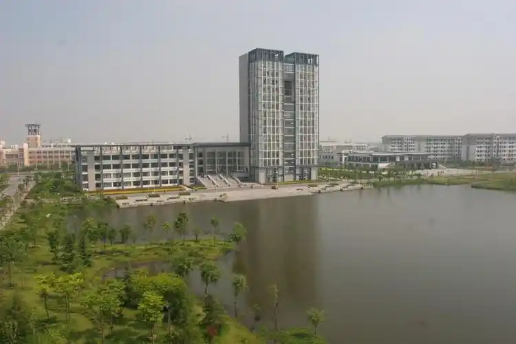 湖州师范学院求真学院