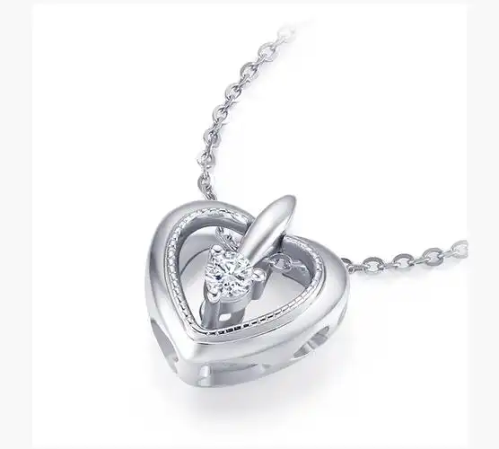 chow tai seng/周大生 钻石项链女士 真钻18k彩金灵动心形锁骨链玫瑰