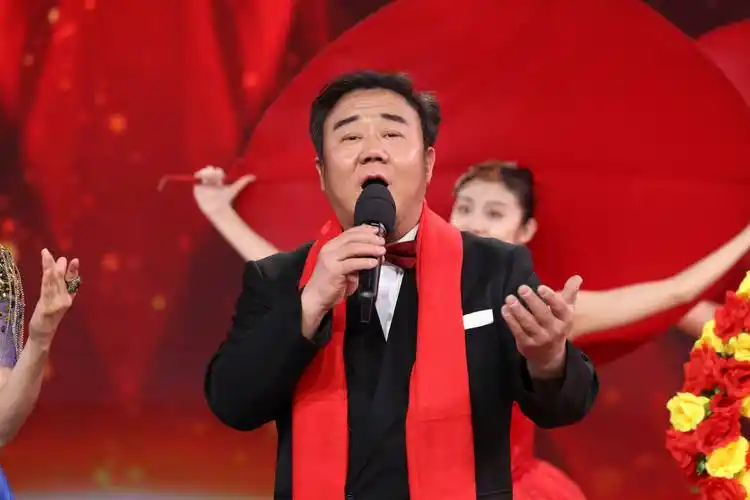 歌唱家霍勇携手作曲家庄建华献上著名诗人流沙河精典诗作贝壳