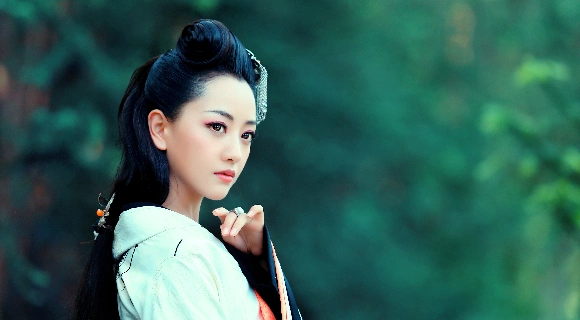 最是痴情蛇蝎女 杨蓉戏中为爱痴狂