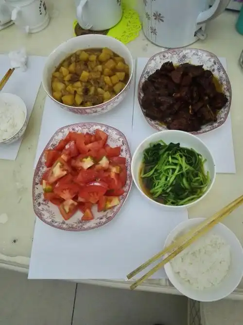 [美食区秋活] [周末的简单家常小菜]满满满满一桌肉