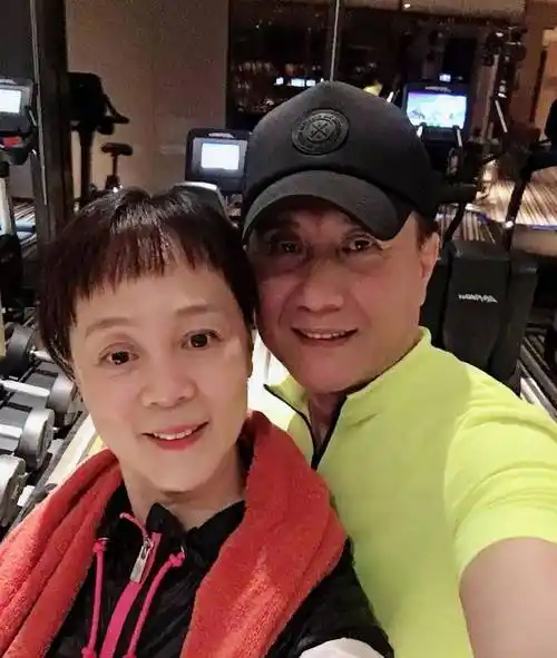 娶圈外妻子张萍,家里她是老大,余生不会辜负她_角色_生活_王劲松