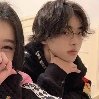 超甜的情侣头像一人一张真人唯美情侣高清微信头像图片大全