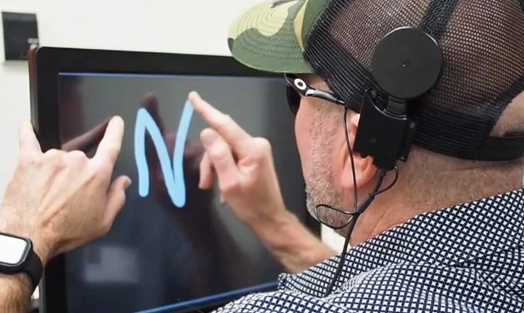 基于特殊大脑植入物盲人可恢复视力