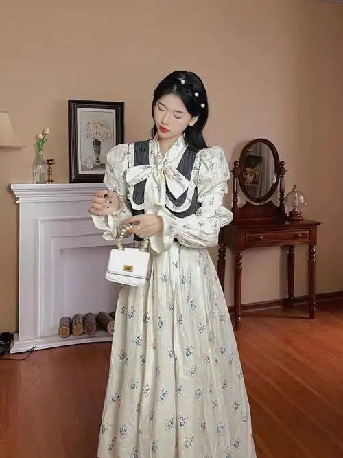 小众少女宫廷风穿搭是谈吐儒雅de大小姐