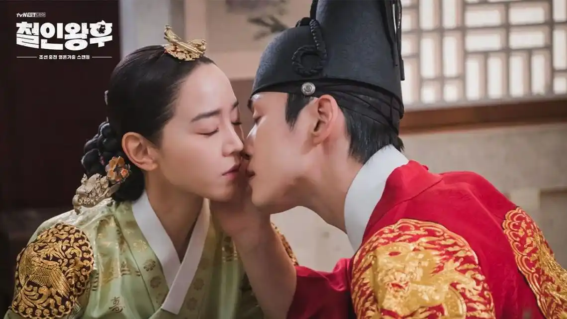 《衣袖》完结不剧荒!8部古装韩剧推荐:《哲仁王后》cp感满分