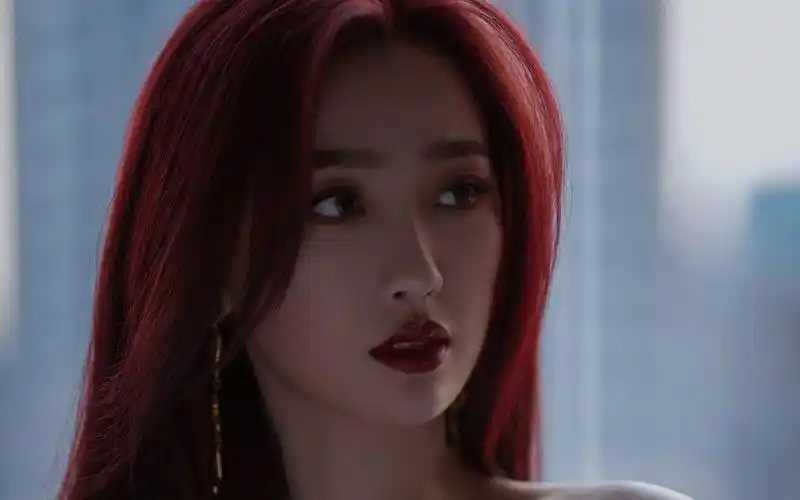 虞书欣红发性感图片-美女壁纸-高清美女图片-第4图-娟娟壁纸