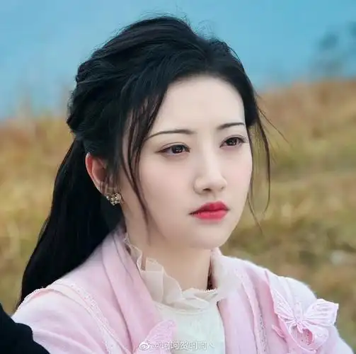 景甜司藤超越以往大女主形象的窠臼其真实面对世界坚持做自己的性格