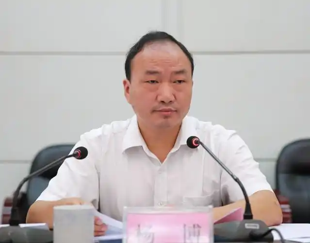 经济动态全区经济形势分析会召开