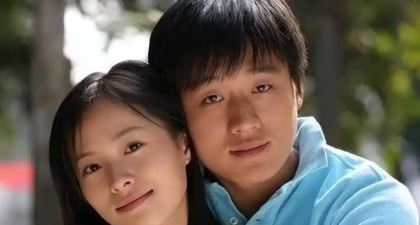 "过气男星"佟大为:照顾植物人父亲三十年,把妻子关悦