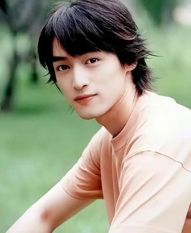 胡歌,一名正能量偶像 #胡歌#高清壁纸#男神 - 抖音