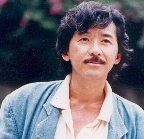 最受欢迎男歌星许冠杰(香港十大男歌星出道时间和年龄)(3)